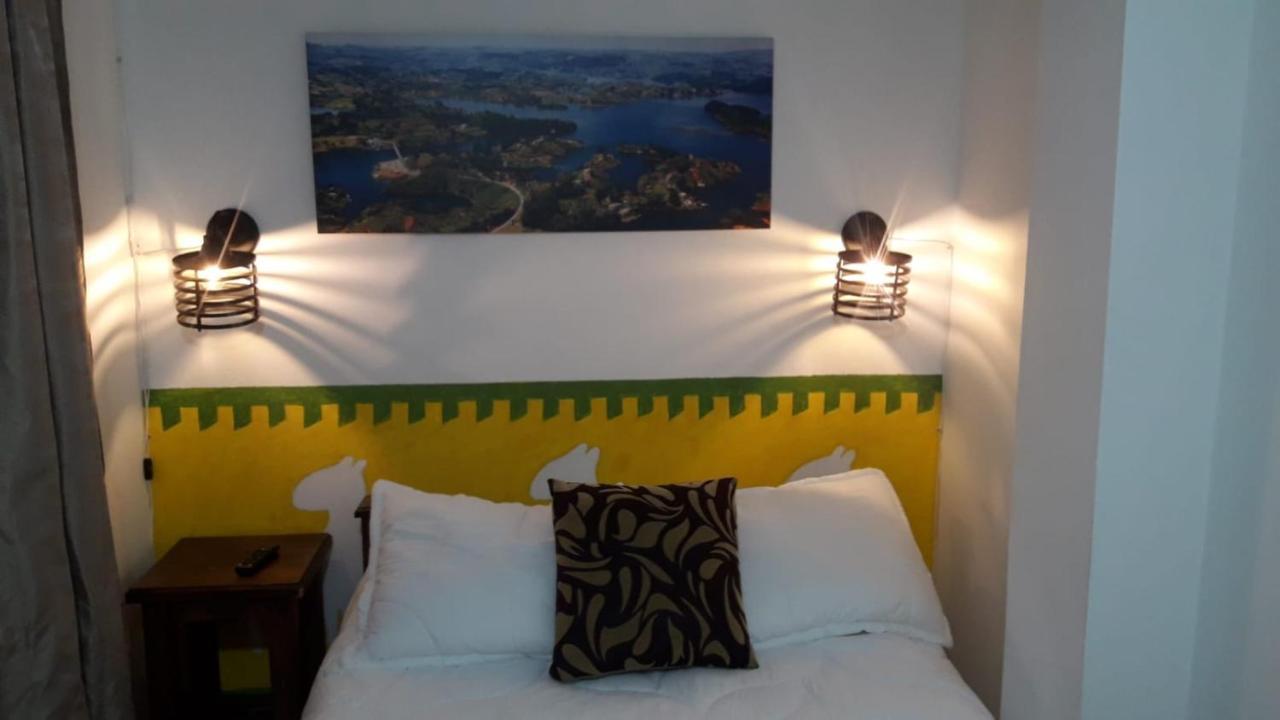 Hostel-Affordable Rooms With Private Bathroom San Juan Guatapé Dış mekan fotoğraf